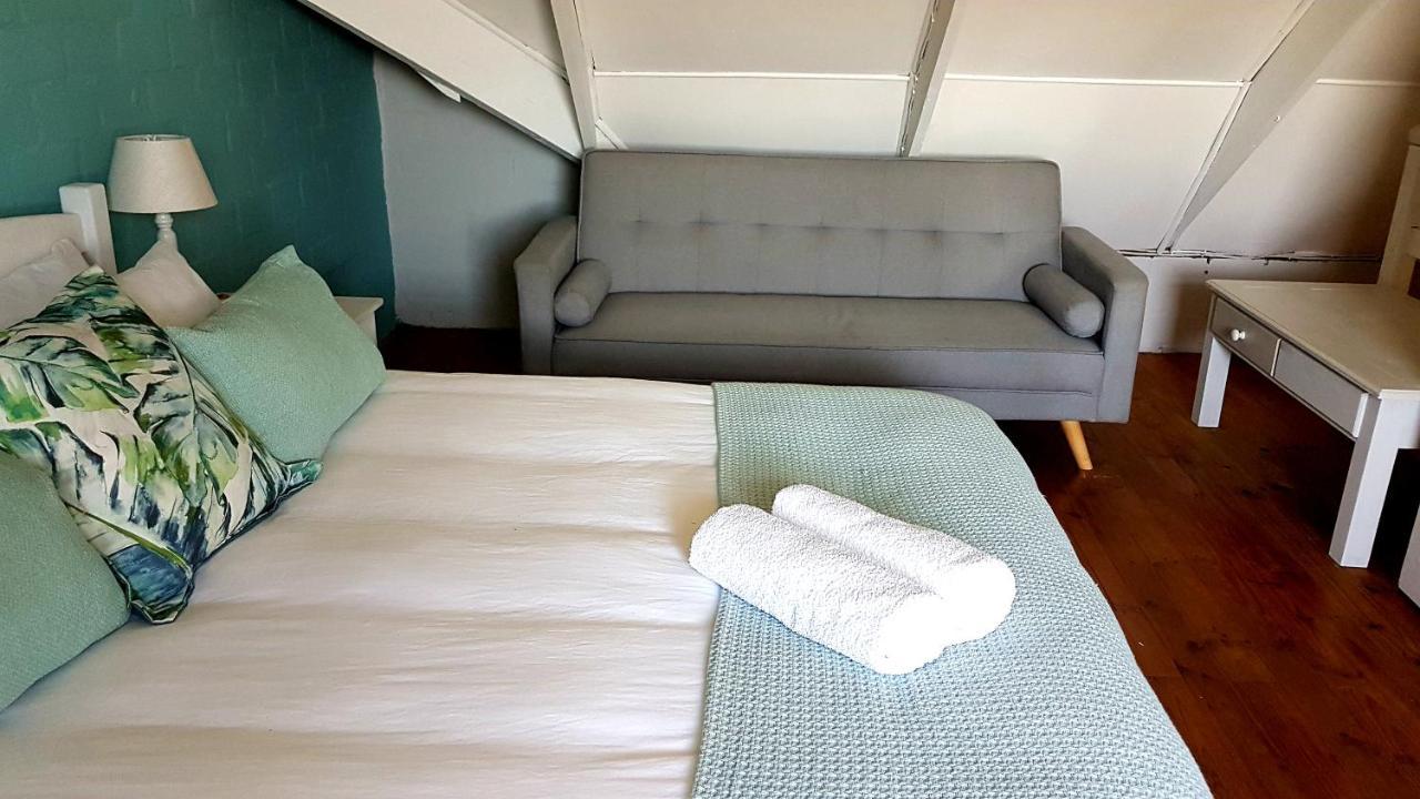 West Coast Seaside Getaway Hotel Grotto Bay Eksteriør billede