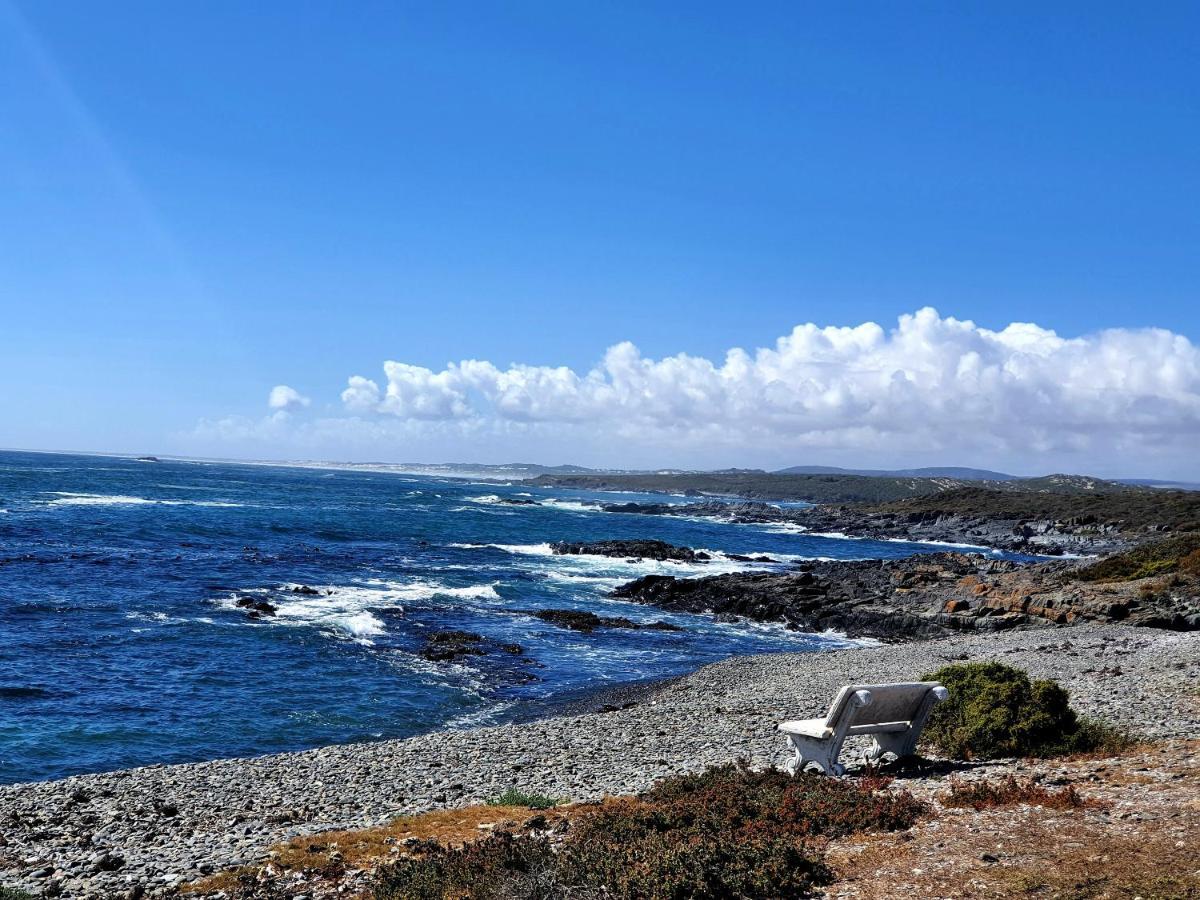 West Coast Seaside Getaway Hotel Grotto Bay Eksteriør billede