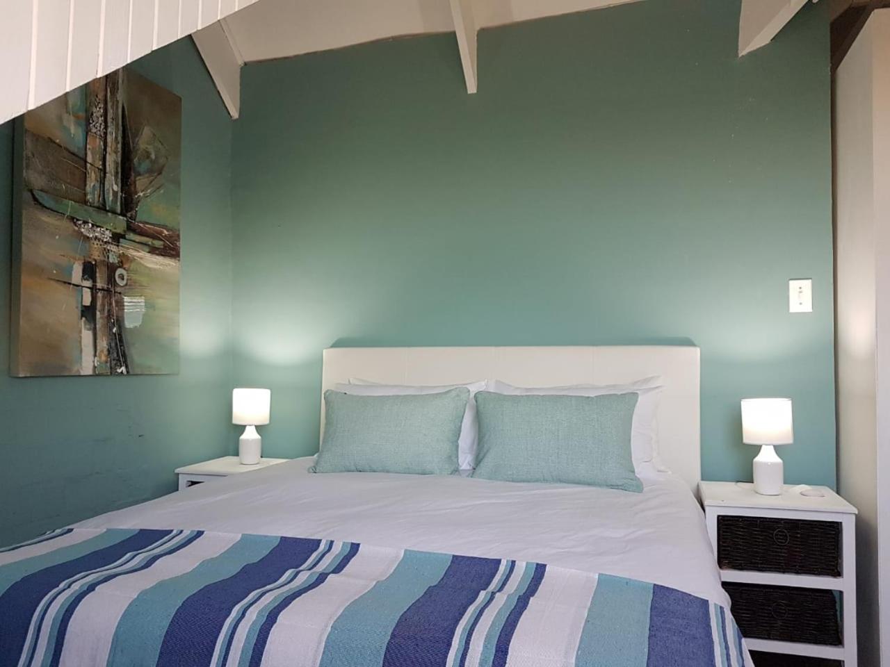 West Coast Seaside Getaway Hotel Grotto Bay Eksteriør billede
